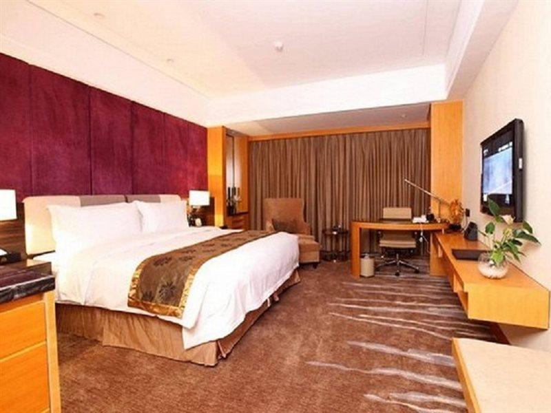 Days Hotel And Suites Mingfa Xiamen Exterior photo